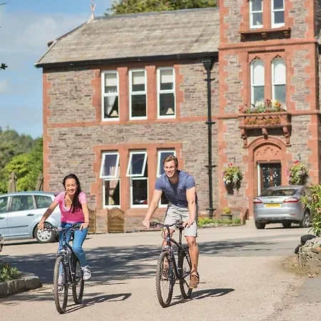 Brockwood Hall Lodges База отдыха *