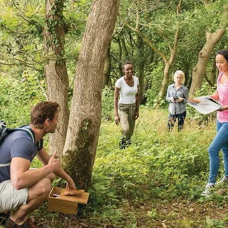 Brockwood Hall Lodges فندق Silecroft