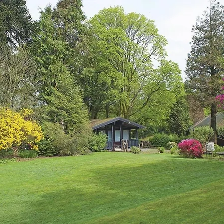 Brockwood Hall Lodges